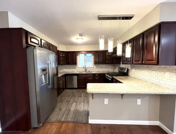 $3,500 | 25 Wallis Avenue, Unit 1, Jersey City, NJ 07306