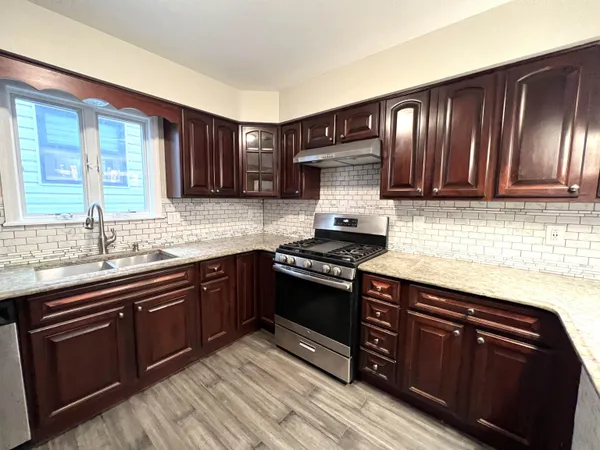 $3,500 | 25 Wallis Avenue, Unit 1, Jersey City, NJ 07306