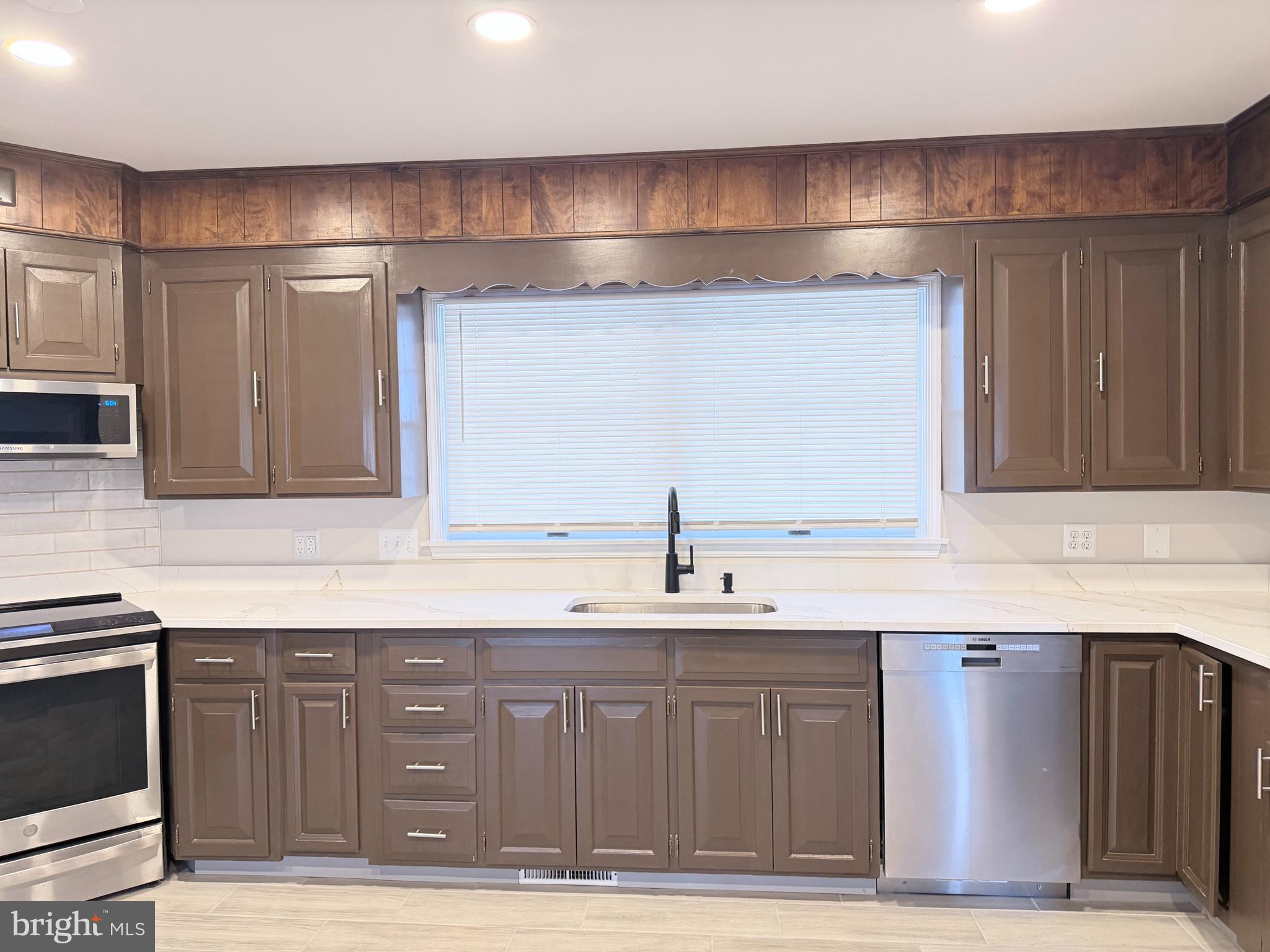 98 Deacon Road Fredericksburg, VA 22405 - Photo 5 of 35