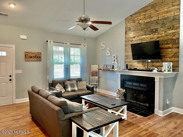 147 Hawks Point Road Jacksonville, NC 28540 - Photo 5 of 13 IMG_9277