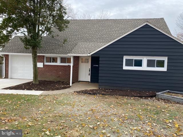29 Hillside Road Levittown, PA 19056 - Photo 3 of 36 Gallery Image 3
