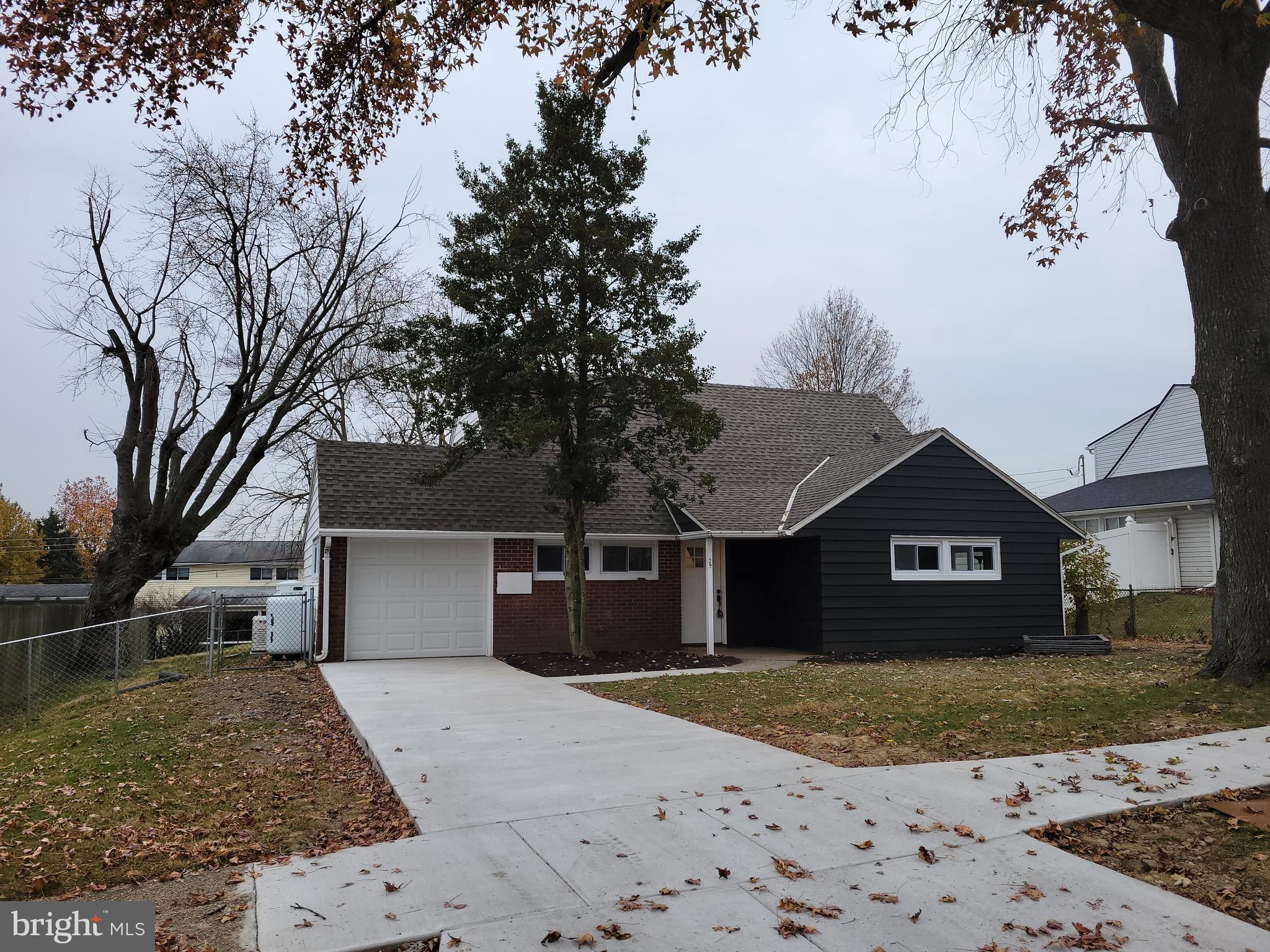 29 Hillside Road Levittown, PA 19056 - Photo 4 of 36 Gallery Image 4