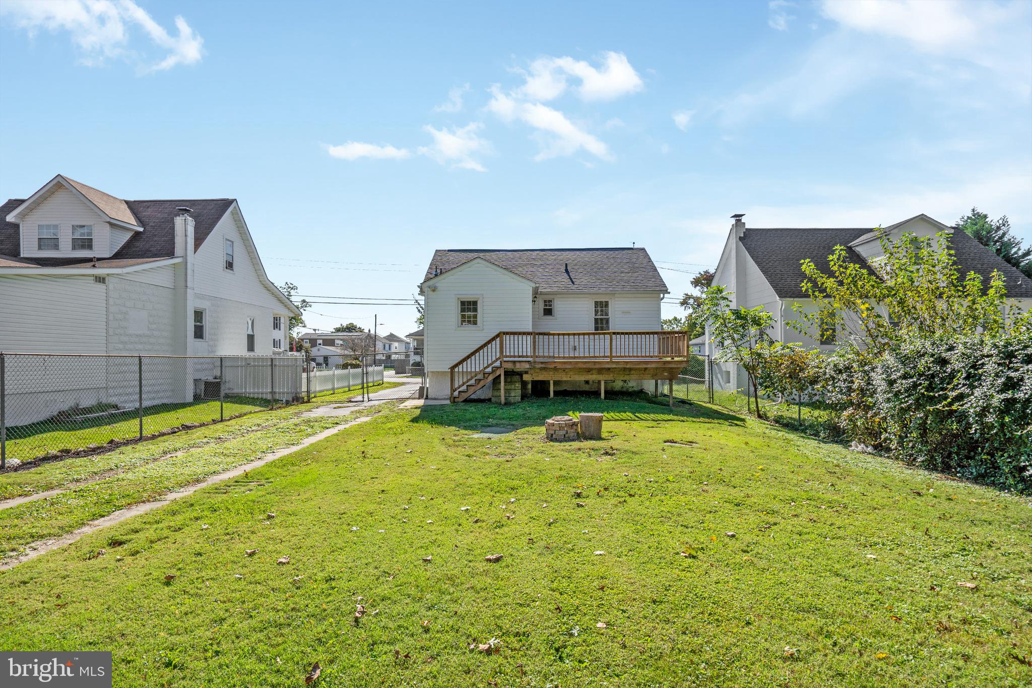 2114 Oakland Road Baltimore, MD 21220 - Photo 20 of 21 a swimming pool with a yard in front of it