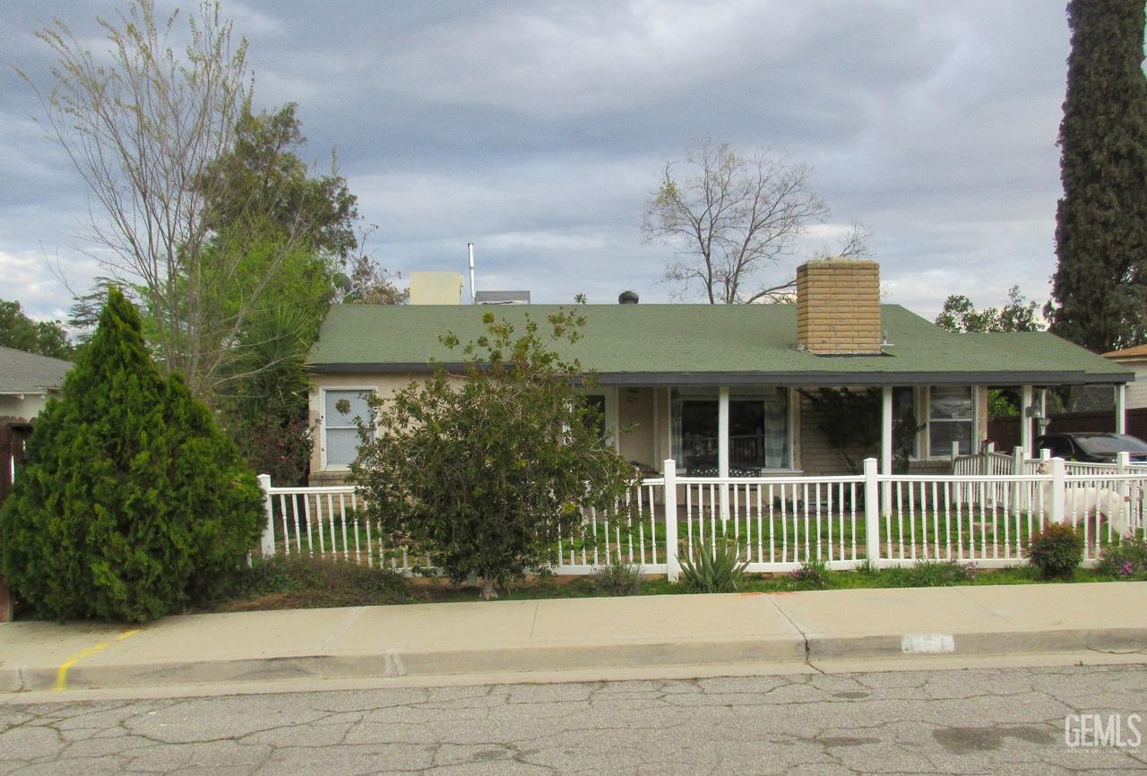 Undisclosed Address Bakersfield, CA 93305 - Photo 5 of 12 front view of a house