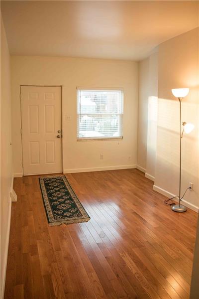 3-4 Rickenbach Street Pittsburgh, PA 15212 - Photo 15 of 21 3 Rickenbach - Living Room