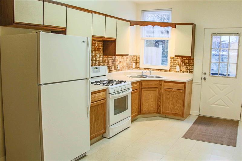 3-4 Rickenbach Street Pittsburgh, PA 15212 - Photo 16 of 21 3 Rickenbach - Kitchen