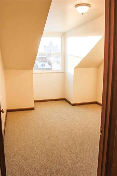 3-4 Rickenbach Street Pittsburgh, PA 15212 - Photo 20 of 21 3 Rickenbach - 3rd Floor Bedroom