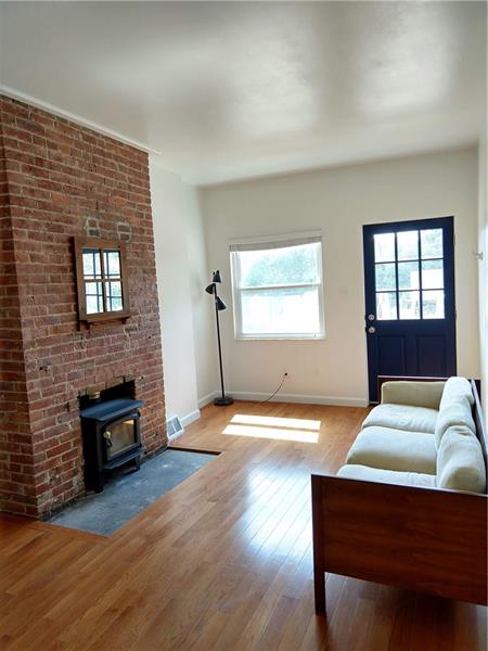 3-4 Rickenbach Street Pittsburgh, PA 15212 - Photo 5 of 21 4 Rickenbach - Living Room