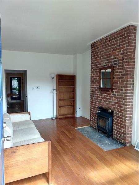 3-4 Rickenbach Street Pittsburgh, PA 15212 - Photo 6 of 21 4 Rickenbach - Living Room