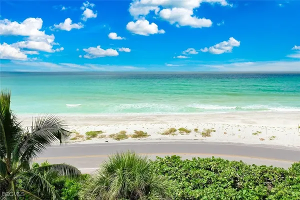 $3,995,000 | 15301 Captiva Drive, Captiva, FL 33924