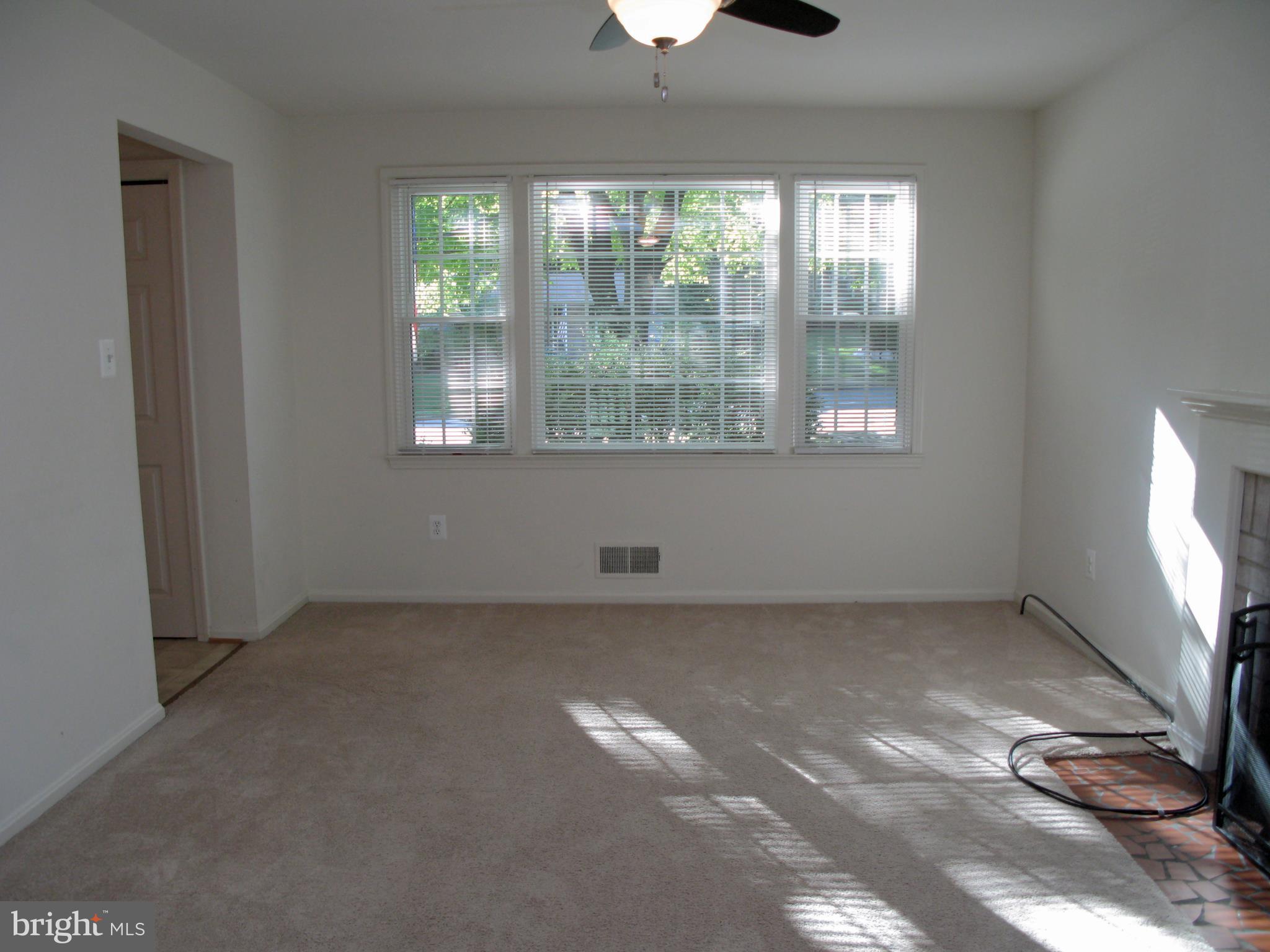 6970 Conservation Drive Springfield, VA 22153 - Photo 3 of 30 Family Room