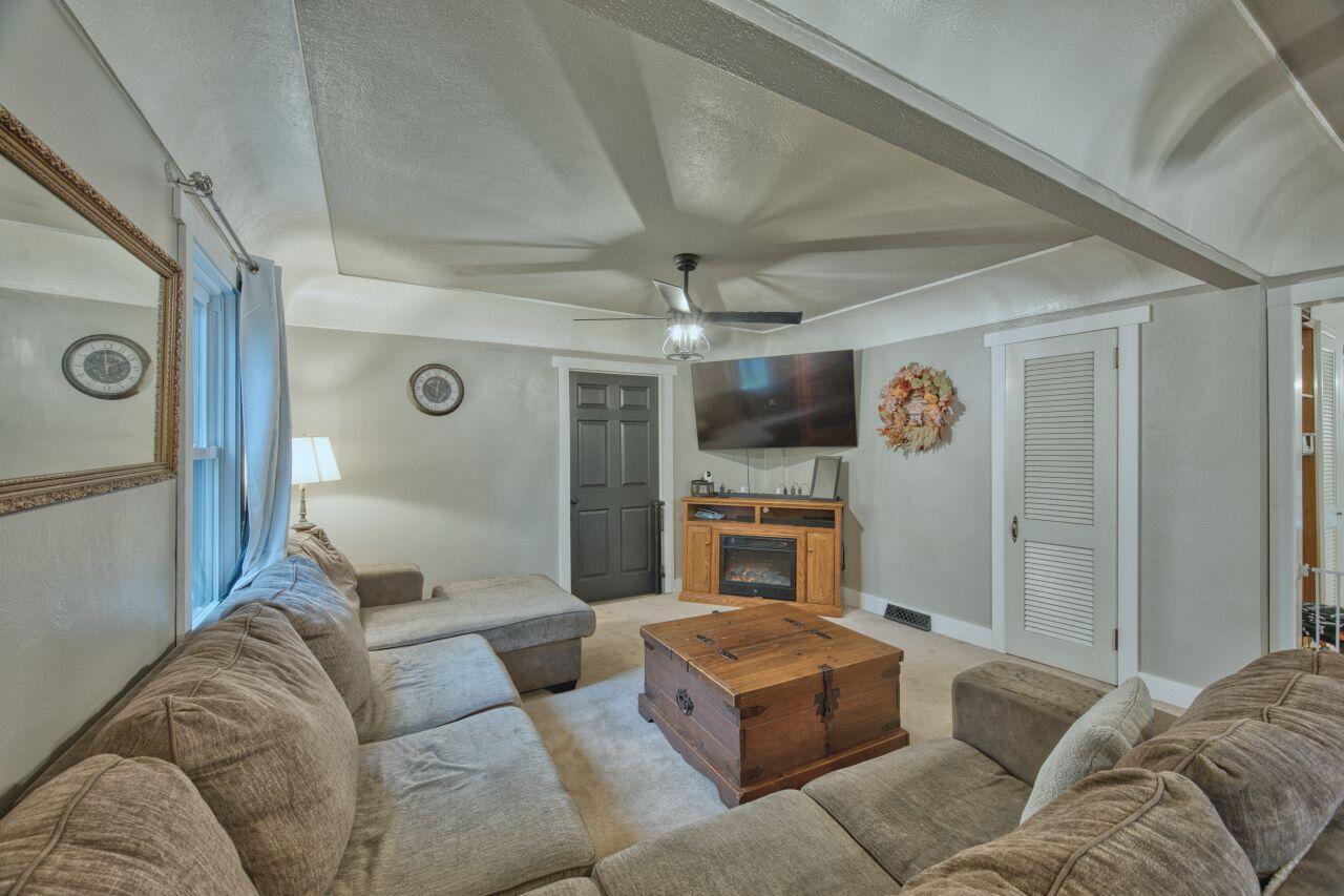 2802 2nd Avenue East Hibbing, MN 55746 - Photo 2 of 57