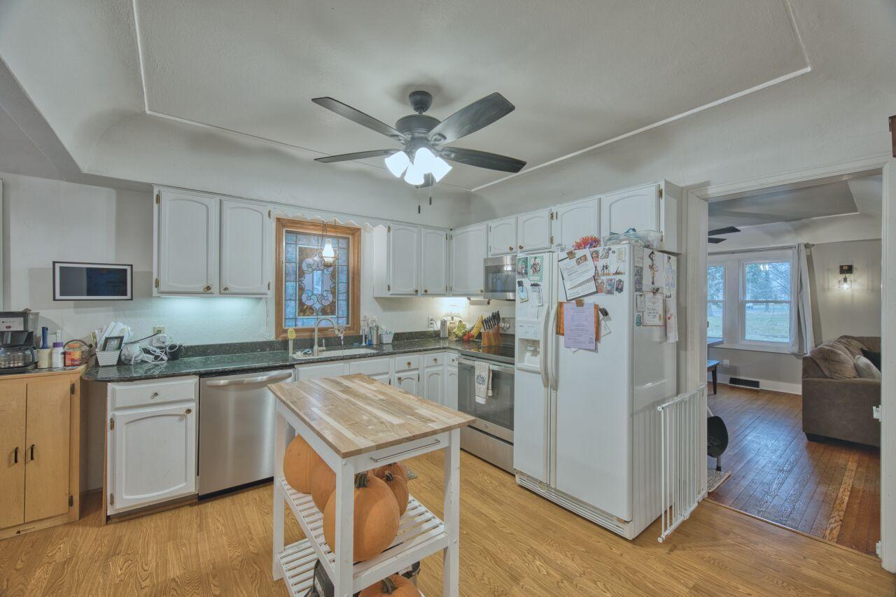 2802 2nd Avenue East Hibbing, MN 55746 - Photo 9 of 57