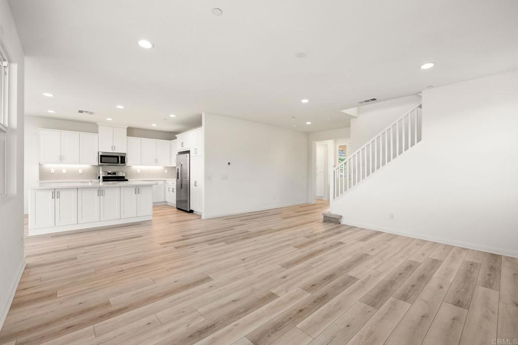 5384 Viewstone Court Hemet, CA 92545 - Photo 7 of 47 a view of kitchen with wooden floor