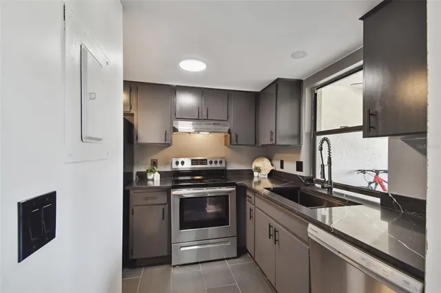 $189,900 | 13612 South Village Drive, Unit 5311, Tampa, FL 33618