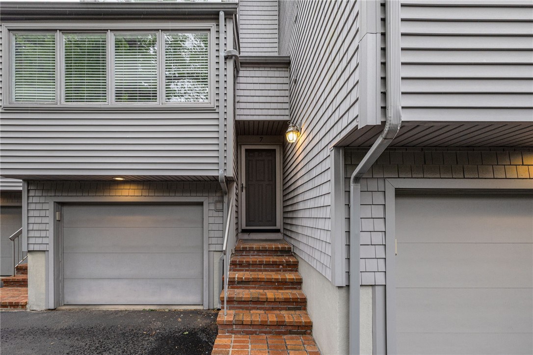 4480 Post Road, Unit 7 Warwick, RI 02818 - Photo 2 of 36