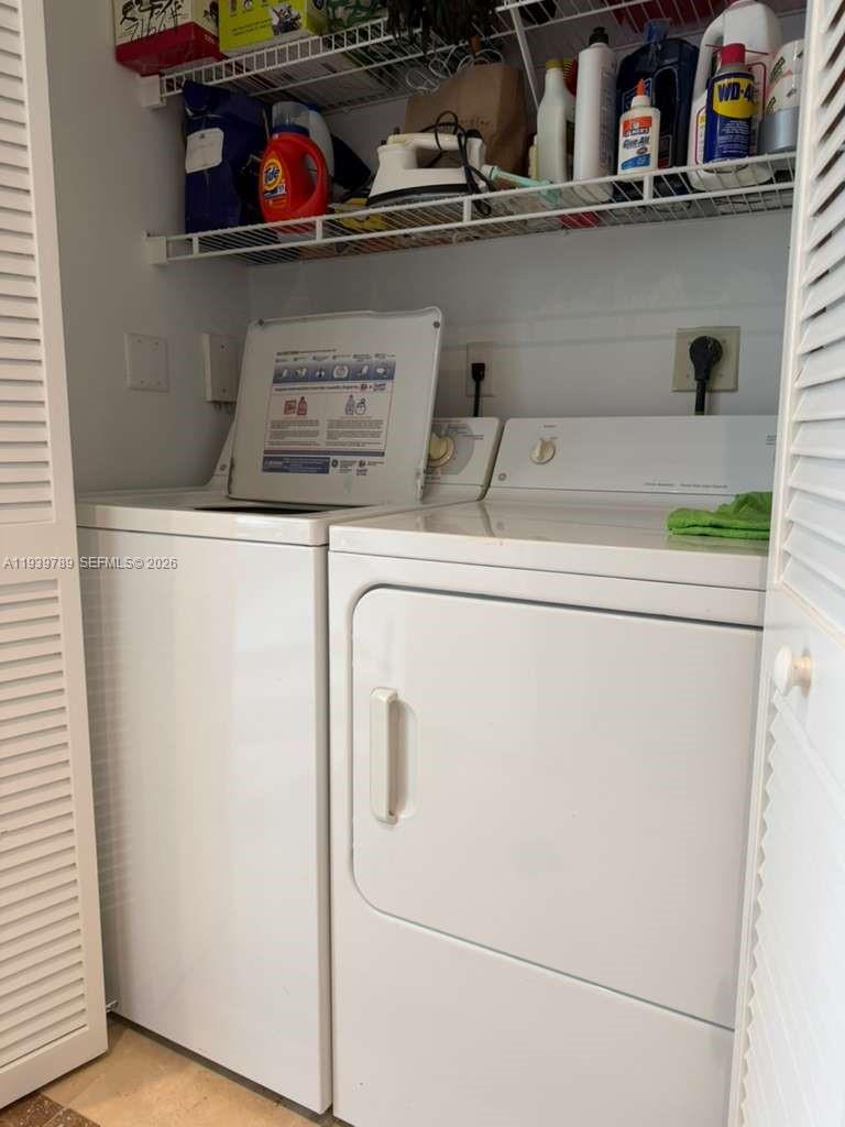 90 Alton Road, Unit 2912 Miami Beach, FL 33139 - Photo 6 of 31