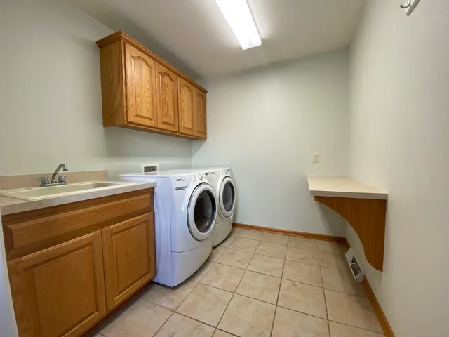 $399,000 | 122 Summit Court, Unit 2502, Columbus, WI 53925