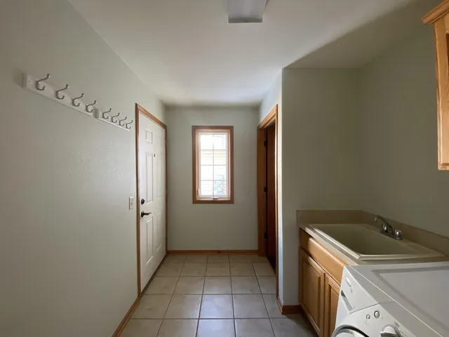 $399,000 | 122 Summit Court, Unit 2502, Columbus, WI 53925