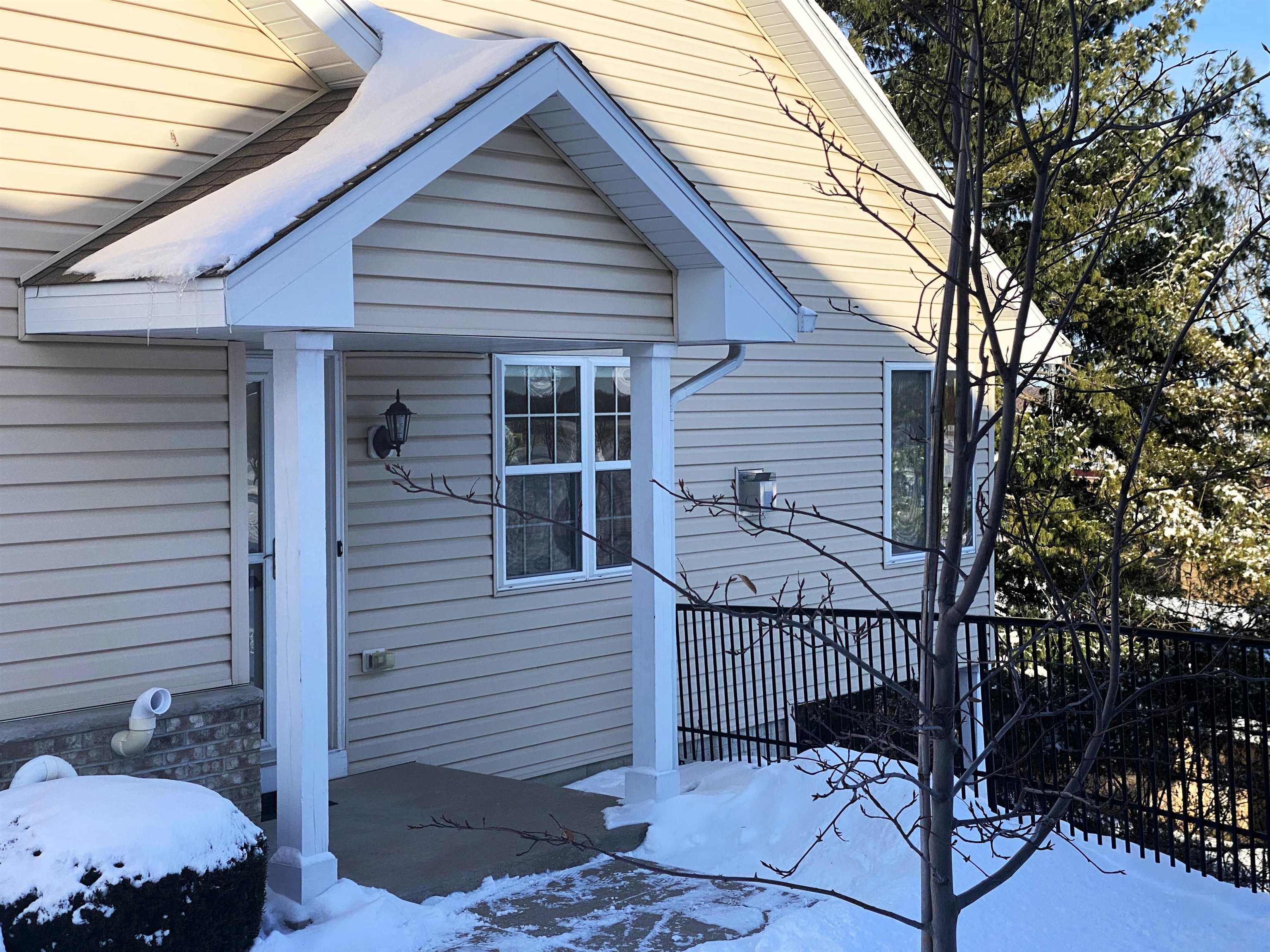 122 Summit Court, Unit 2502 Columbus, WI 53925 - Photo 6 of 46