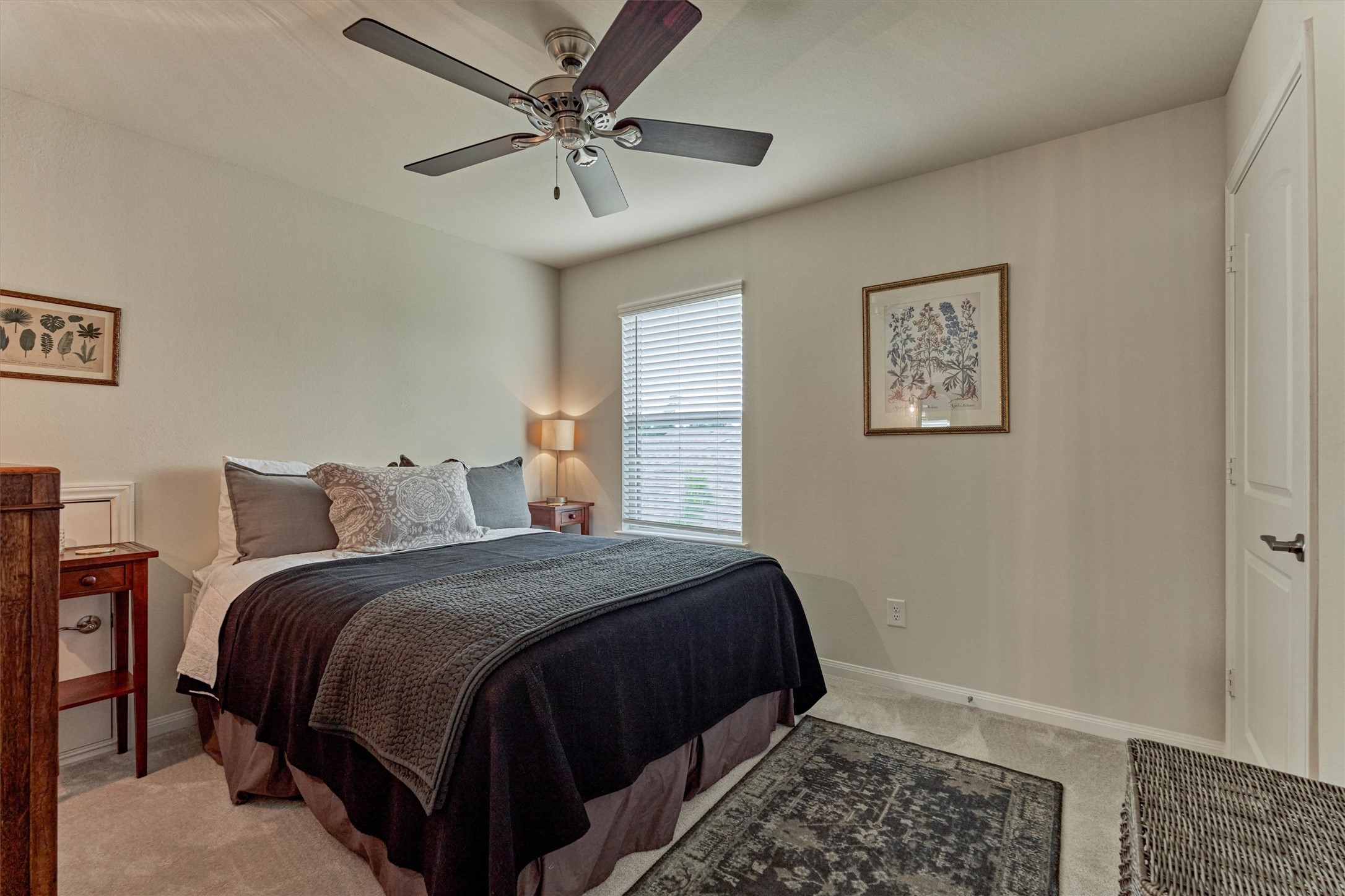 128 Caspian Way Spring Spring, TX 77382 - Photo 31 of 48 a bedroom with bed and a window