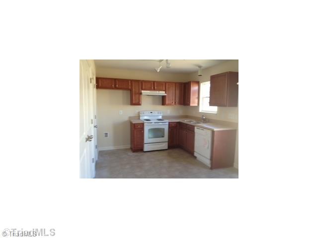 650 Switchback Court High Point, NC 27265 - Photo 2 of 4 Kitchen.