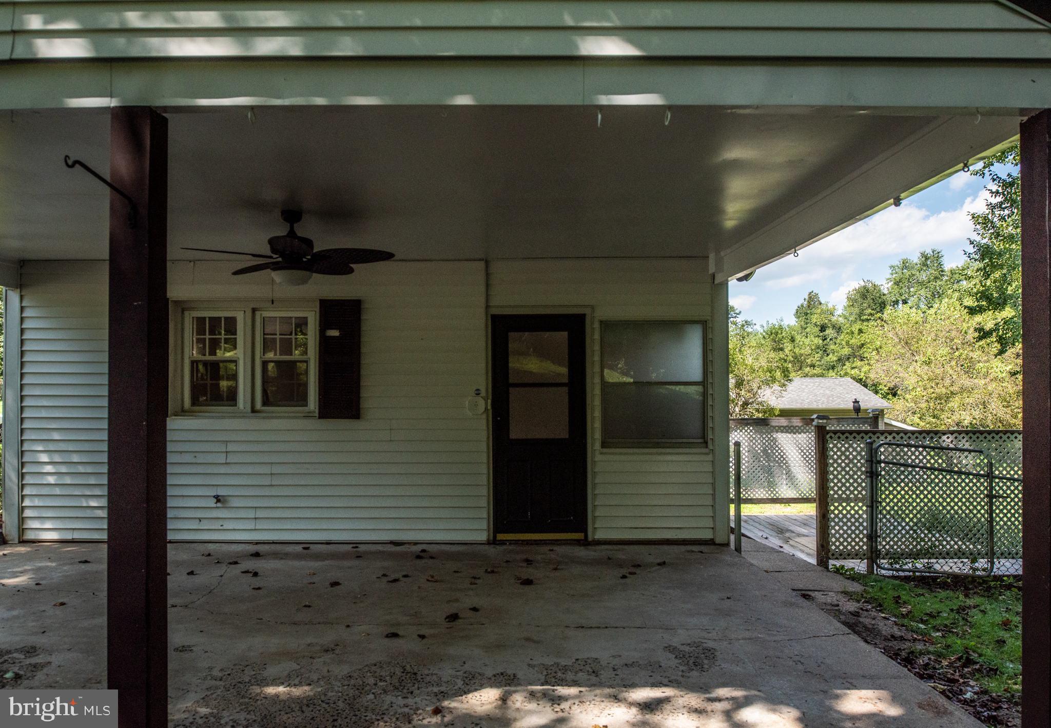 6499 Briggs Road Warrenton, VA 20187 - Photo 9 of 53