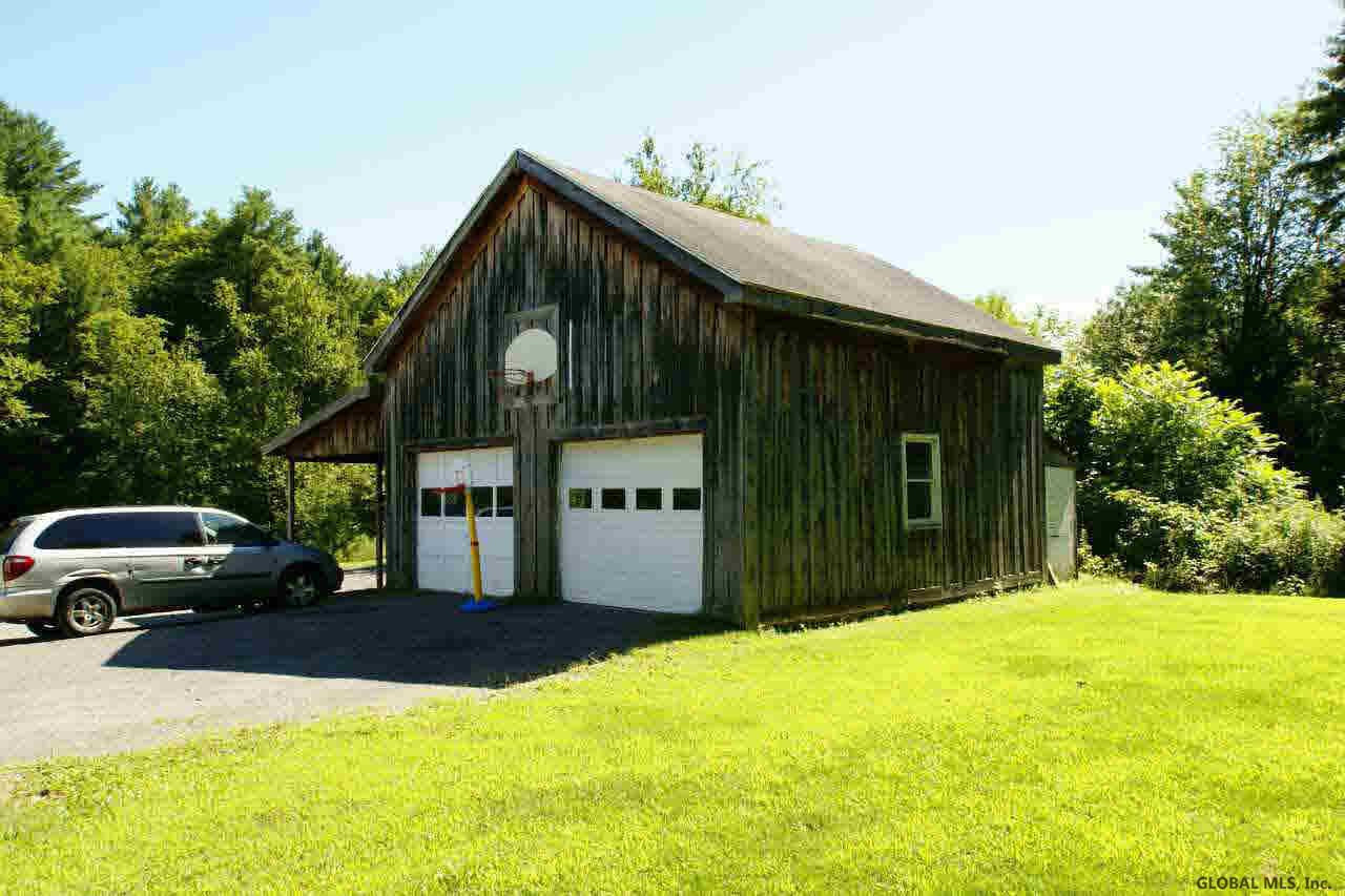 158 Hills Pond Road Hampton, NY 12887 - Photo 3 of 12 Photo 3