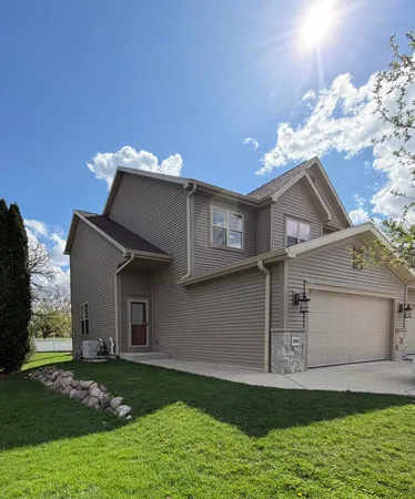 $439,000 | 3001 Graydon Avenue, East Troy, WI 53120