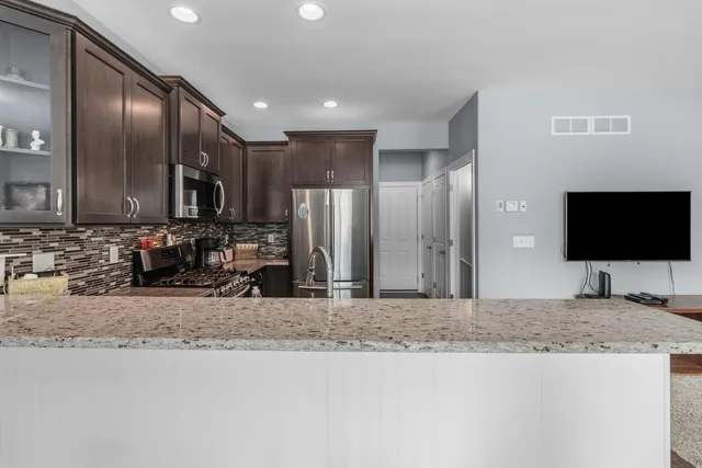 $479,000 | 3001 Graydon Avenue, East Troy, WI 53120