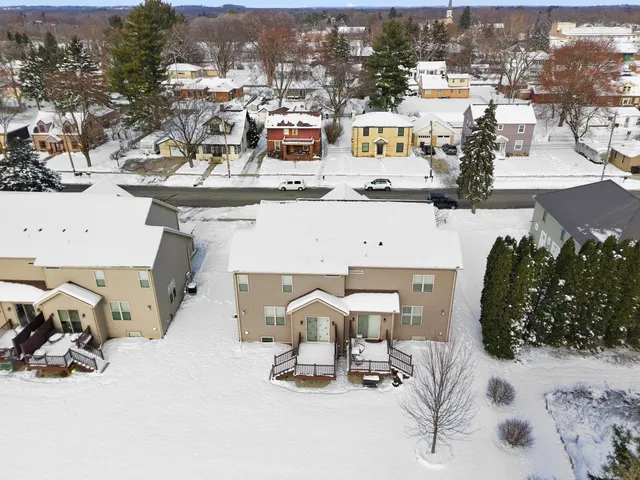 $479,000 | 3001 Graydon Avenue, East Troy, WI 53120