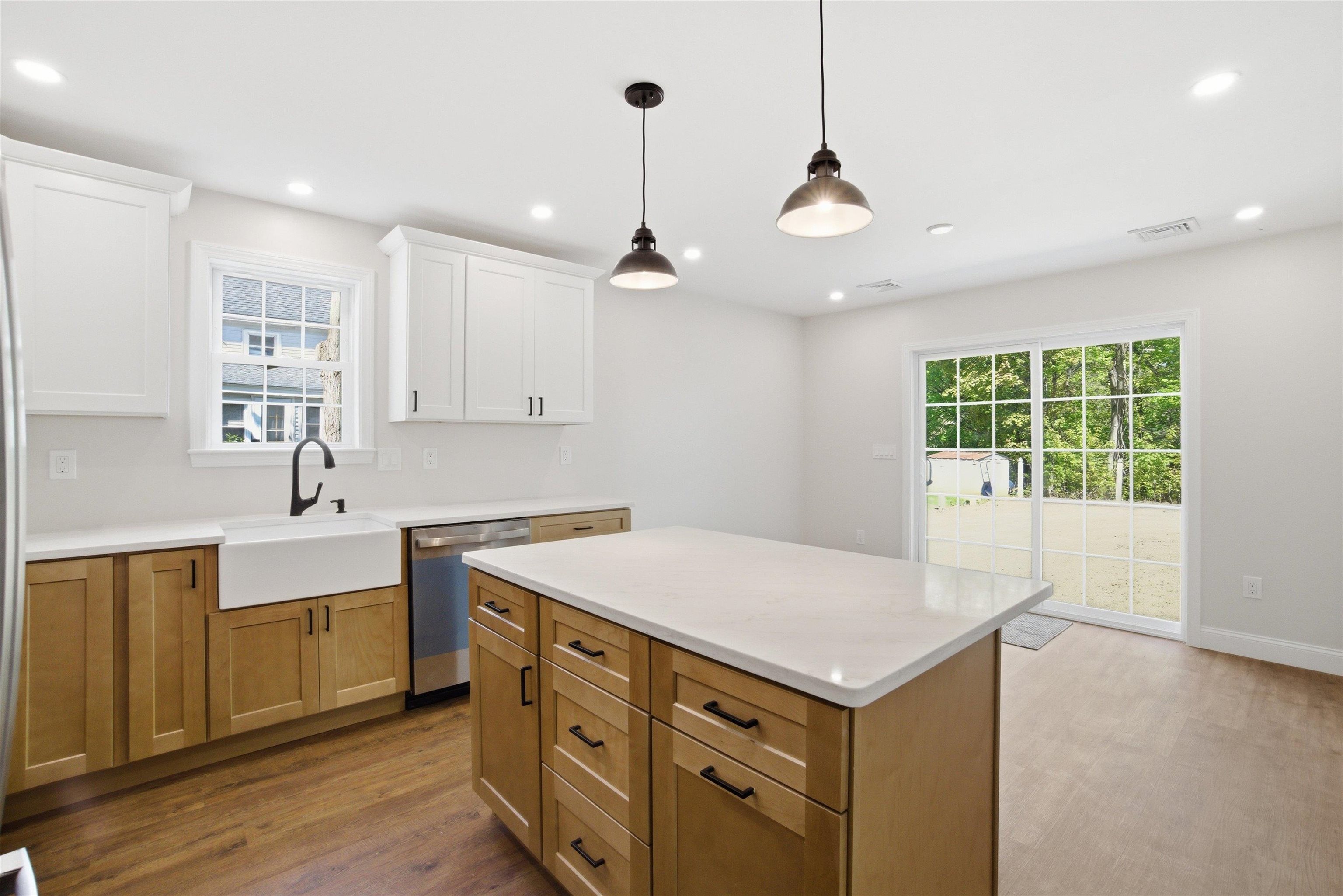 6 Pleasant Street Derry, NH 03038 - Photo 5 of 51