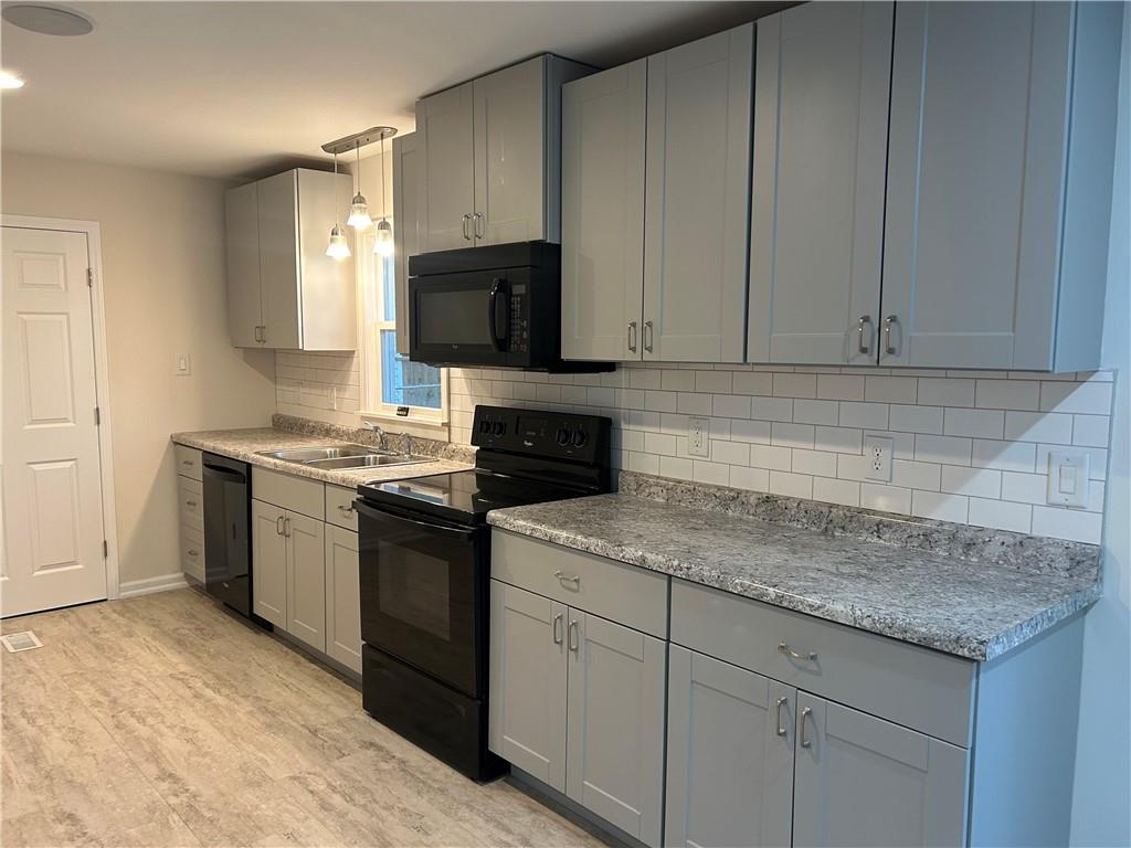 703 South 6th Street Clinton, MO 64735 - Photo 1 of 31