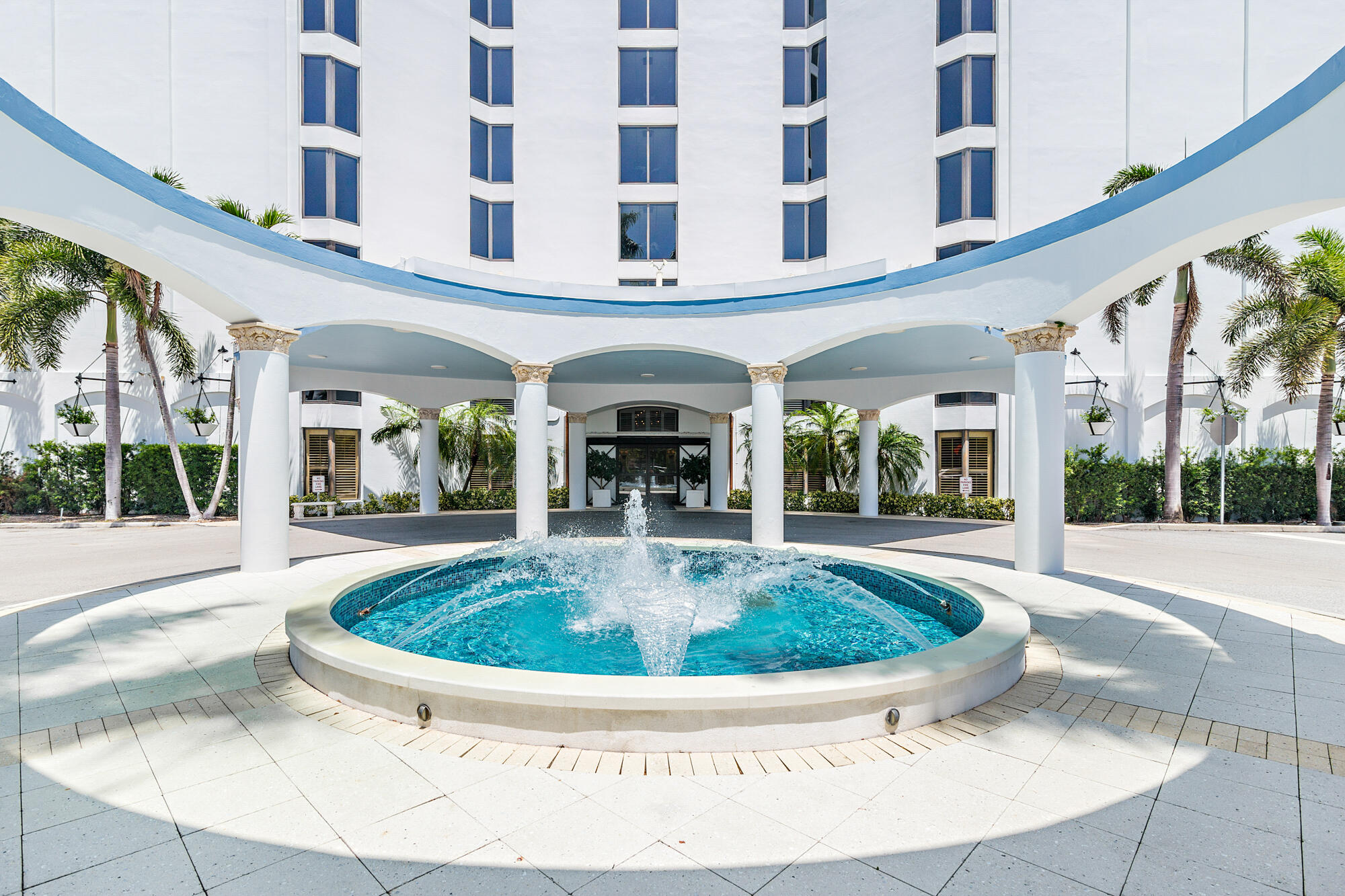 3800 Washington Road, Unit 901 West Palm Beach, FL 33405 - Photo 2 of 30 low-2