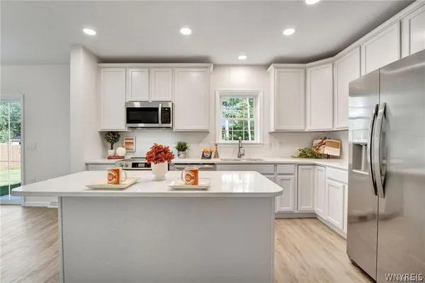 $439,900 | 26 Rosalind Drive, Evans, NY 14006