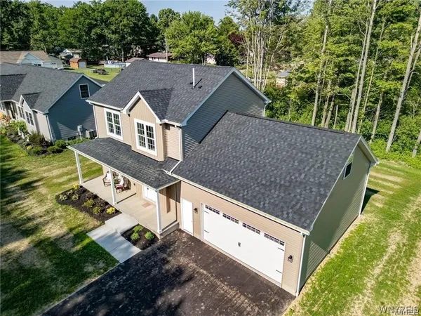 $439,900 | 26 Rosalind Drive, Evans, NY 14006