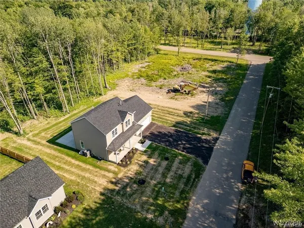 $439,900 | 26 Rosalind Drive, Evans, NY 14006