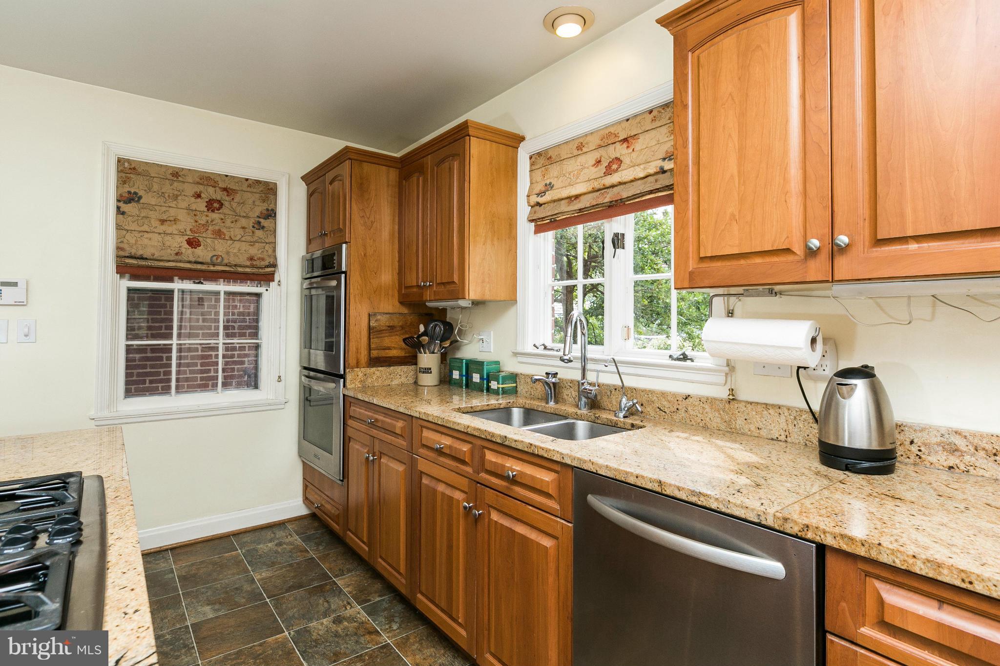 201 Kemble Road Baltimore, MD 21218 - Photo 12 of 30 Kitchen