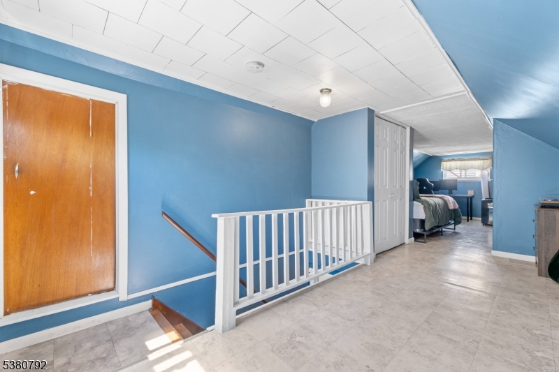 210 Buchanan Street Linden, NJ 07036 - Photo 13 of 18