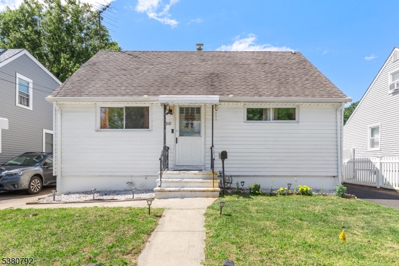 210 Buchanan Street Linden, NJ 07036 - Photo 2 of 18