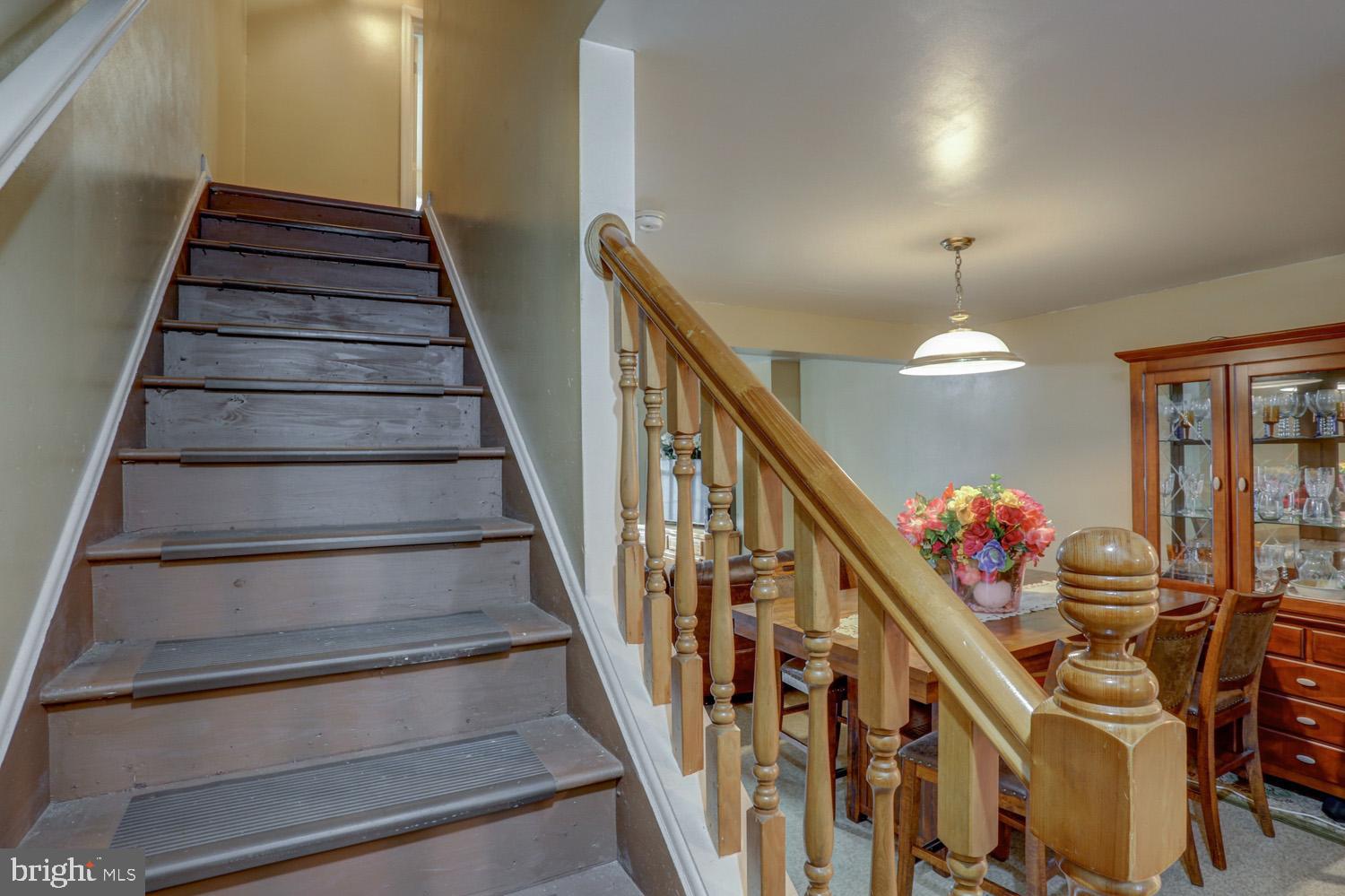 417 Green Street Lancaster, PA 17602 - Photo 23 of 37 a view of entryway