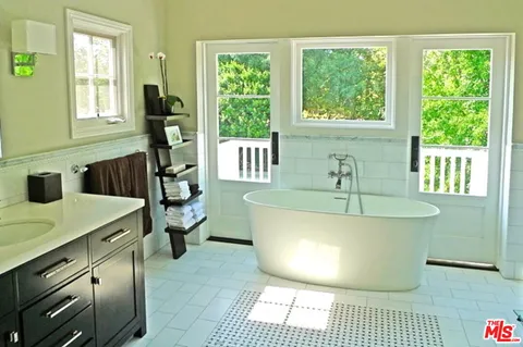 $22,500 | 10253 Valley Spring Lane, Toluca Lake, CA 91602