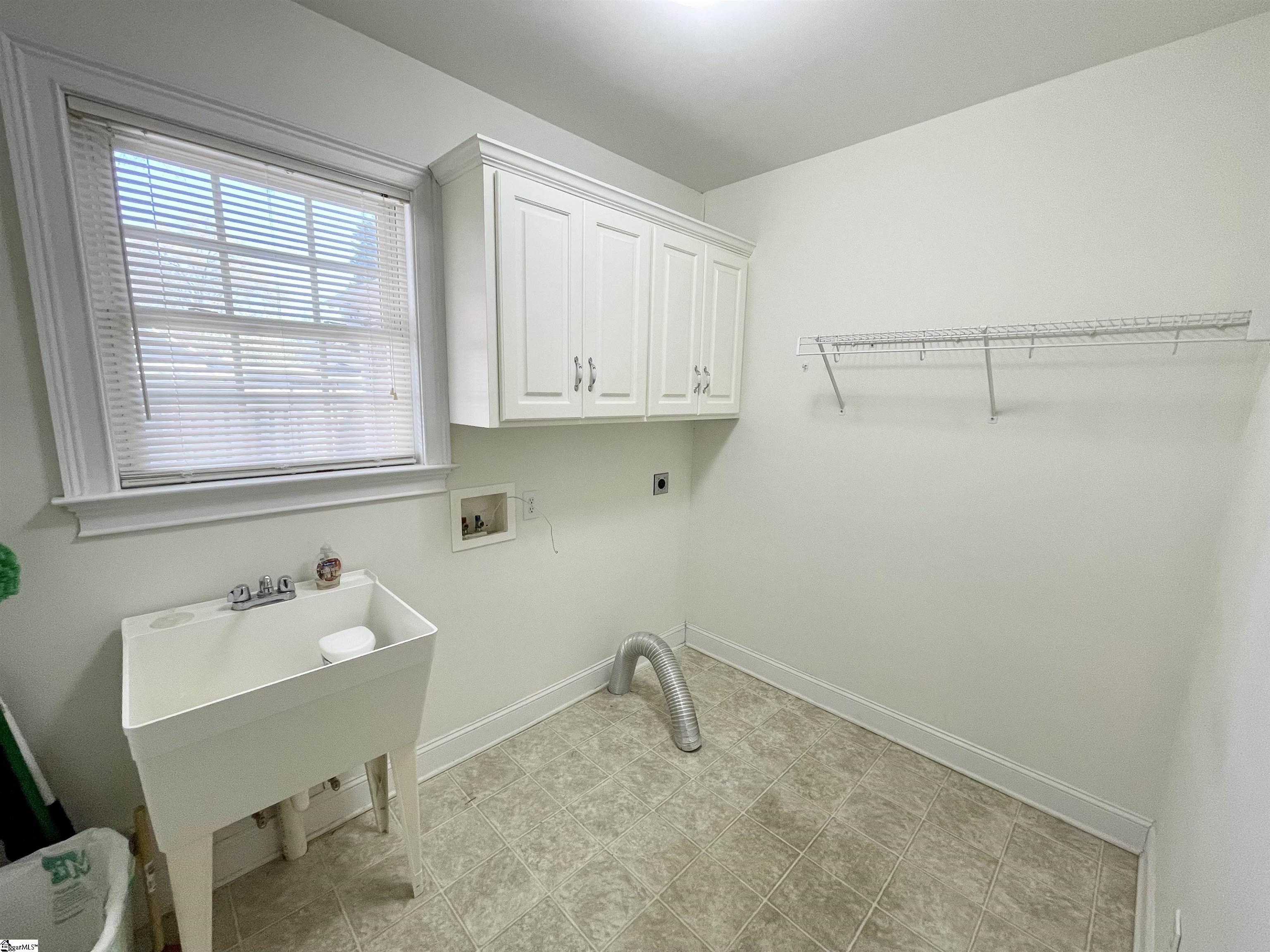 104 West Walnut Street Clinton, SC 29325 - Photo 29 of 36
