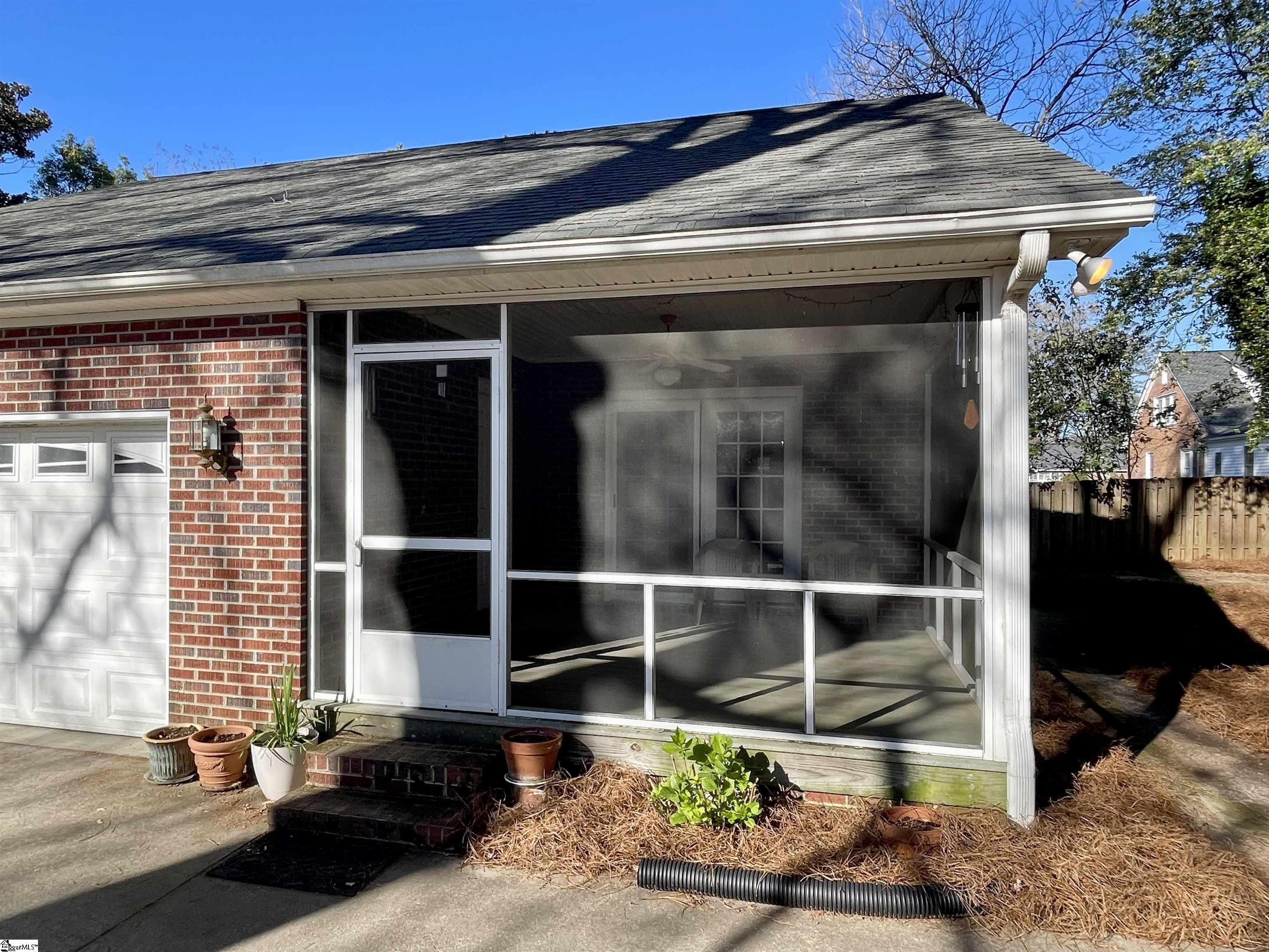 104 West Walnut Street Clinton, SC 29325 - Photo 33 of 36
