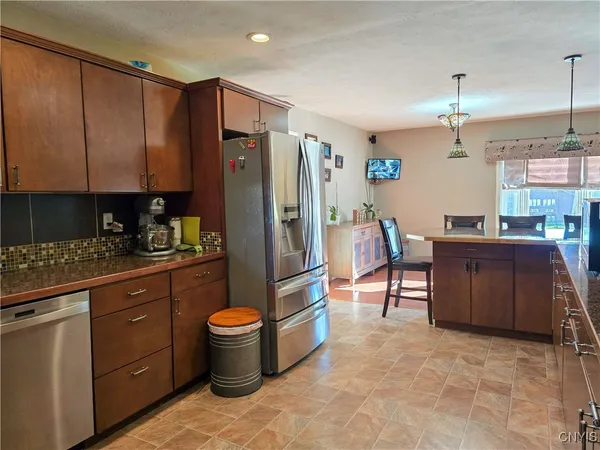 $399,900 | 337 North Peterboro Street, Lenox, NY 13032