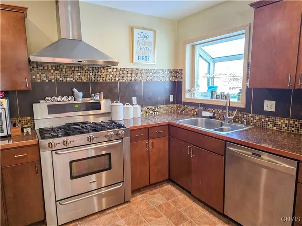 $399,900 | 337 North Peterboro Street, Lenox, NY 13032