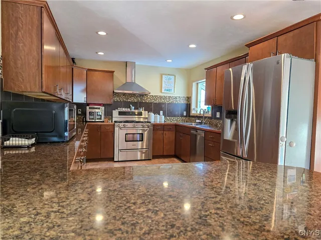 $399,900 | 337 North Peterboro Street, Lenox, NY 13032