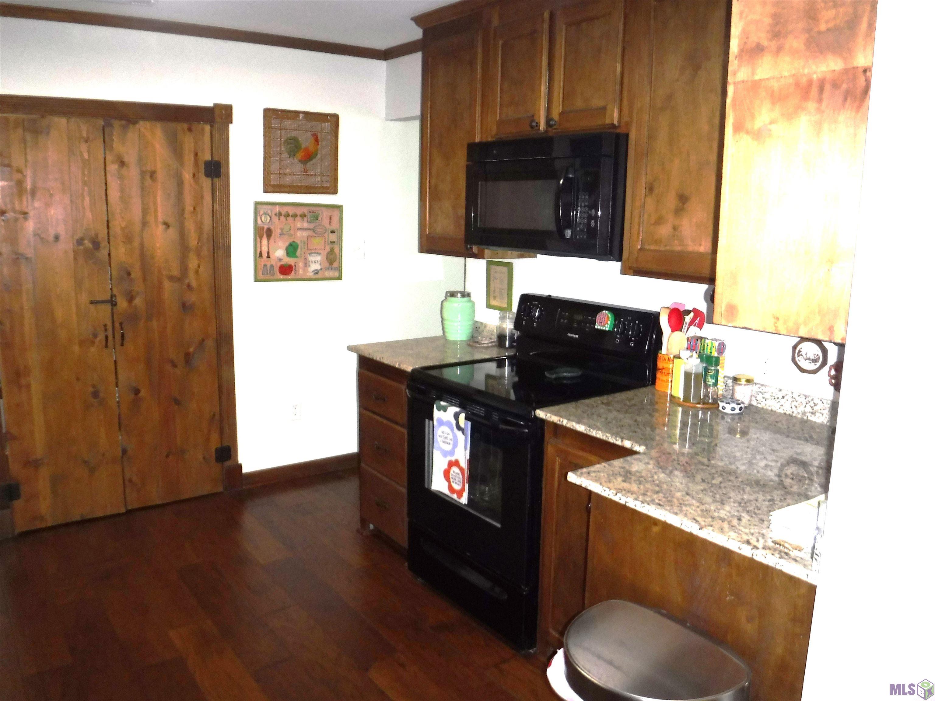 8369 Phillips Road St. Amant, LA 70774 - Photo 6 of 18 Kitchen