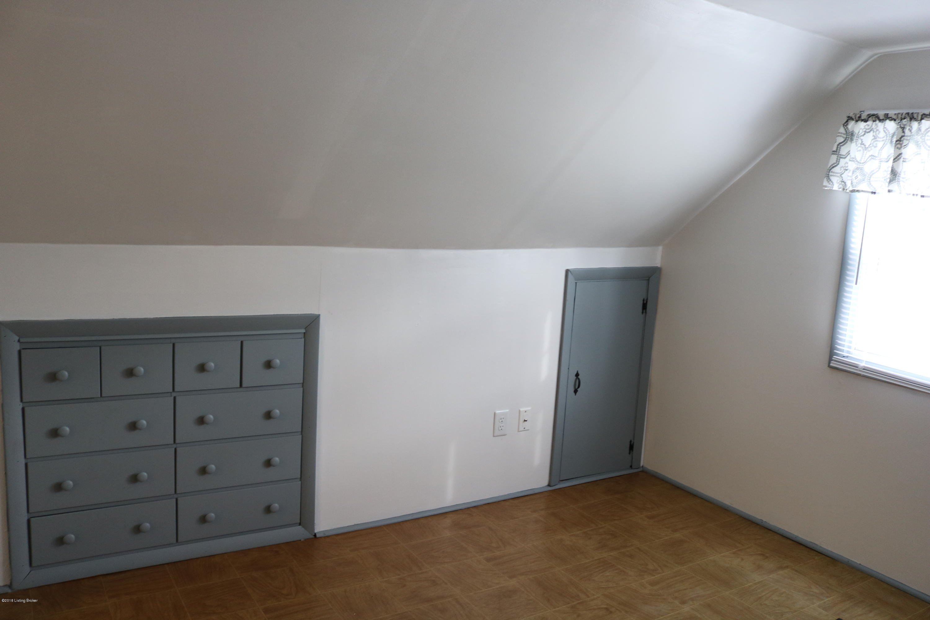 9411 Cornflower Road Louisville, KY 40272 - Photo 25 of 28 IMG_1723