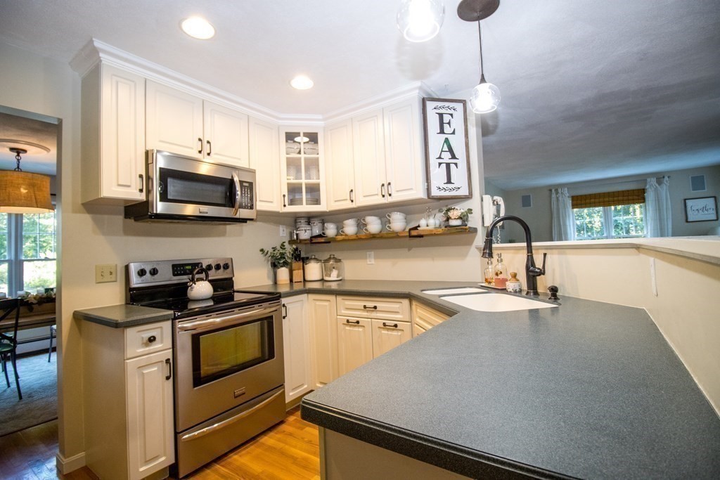 72 Gregory Island Road Hamilton, MA 01982 - Photo 12 of 42 Gallery Image 12